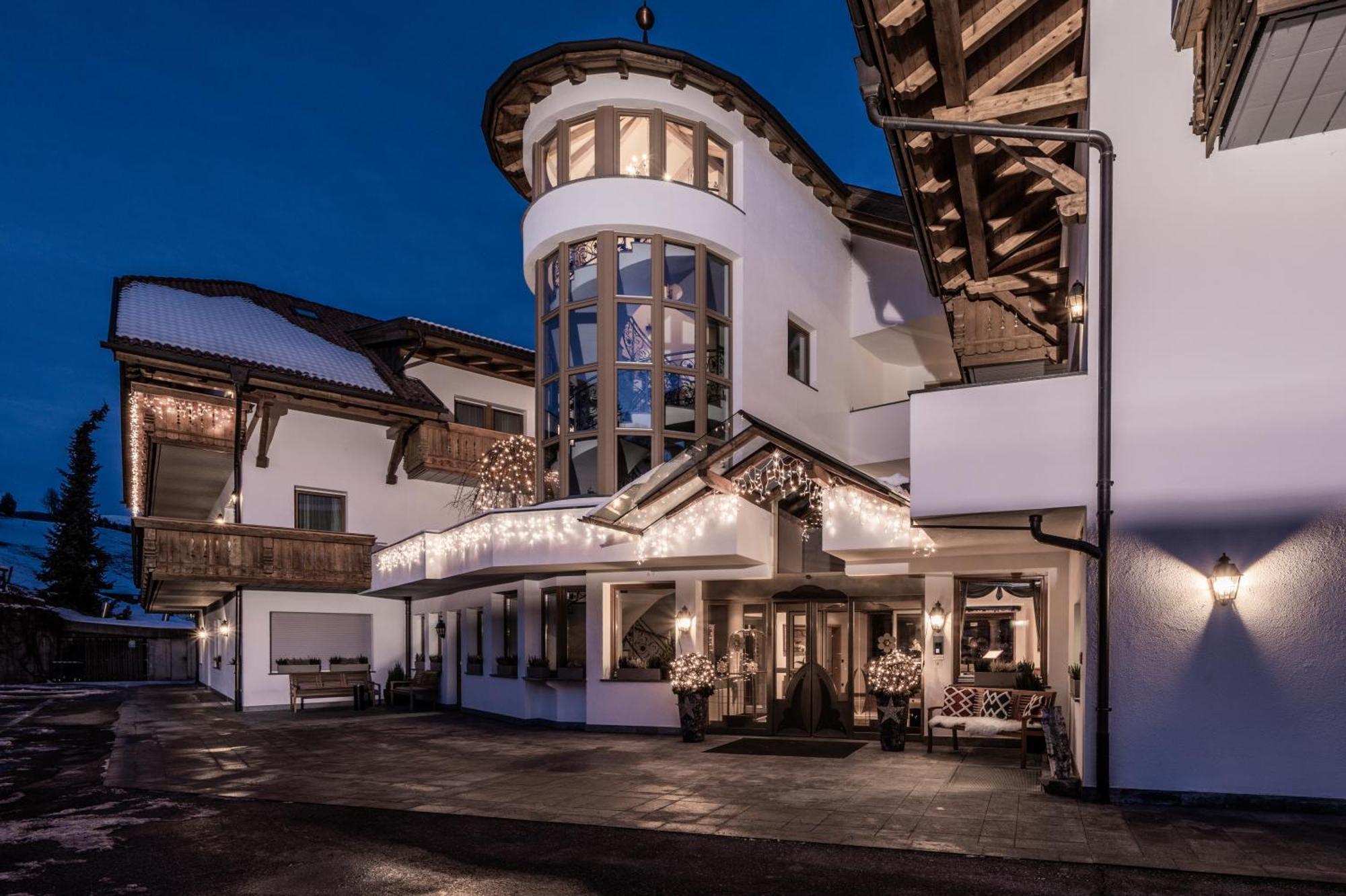 Hotel Christoph Olang Luaran gambar