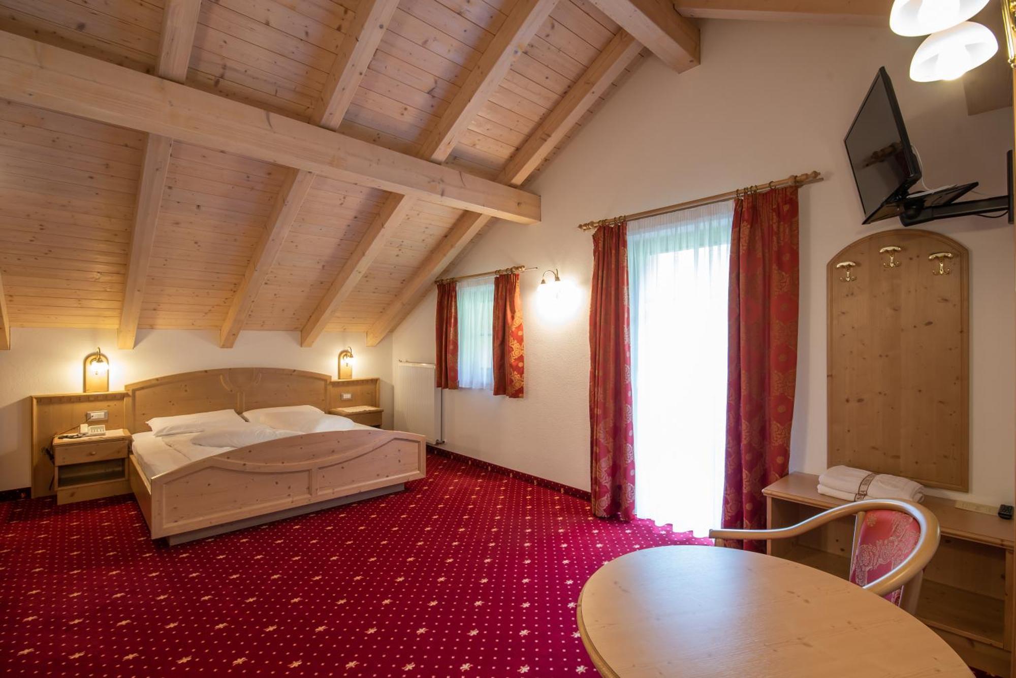Hotel Christoph Olang Luaran gambar
