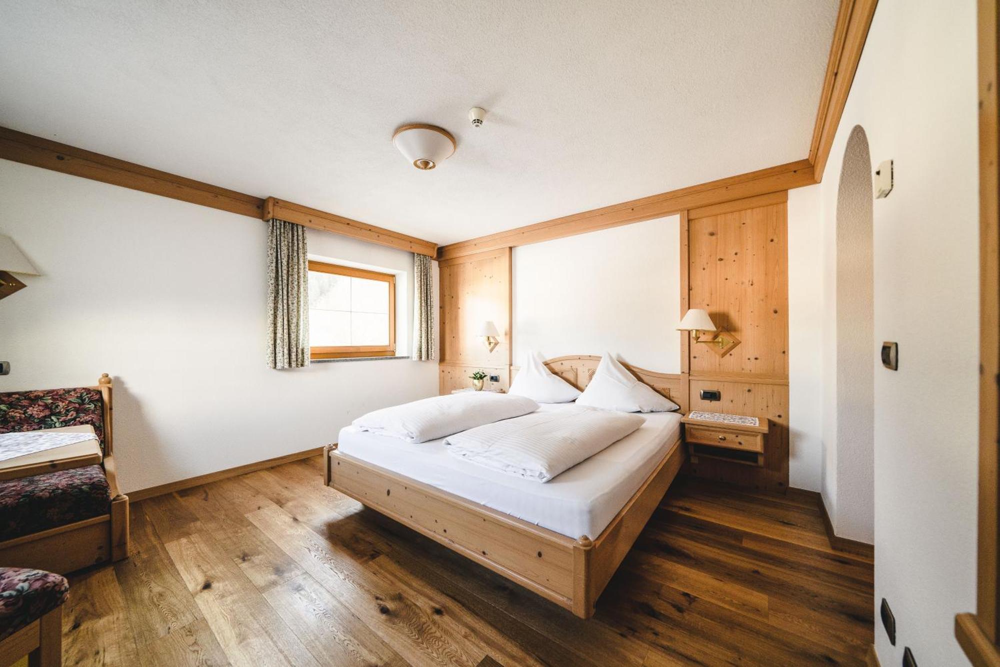 Hotel Christoph Olang Luaran gambar