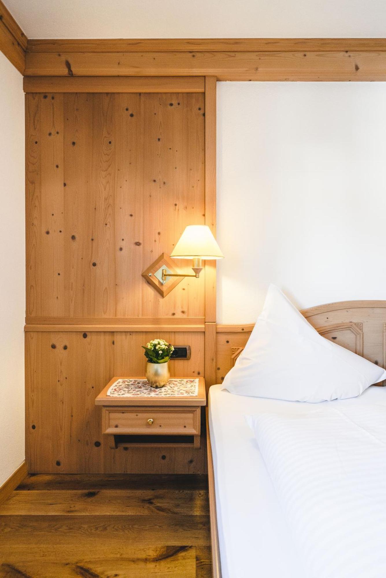 Hotel Christoph Olang Luaran gambar
